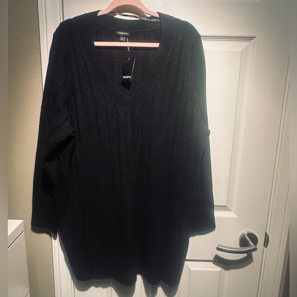 Black Vegan Cashmere V-Neck Tunic Sweater